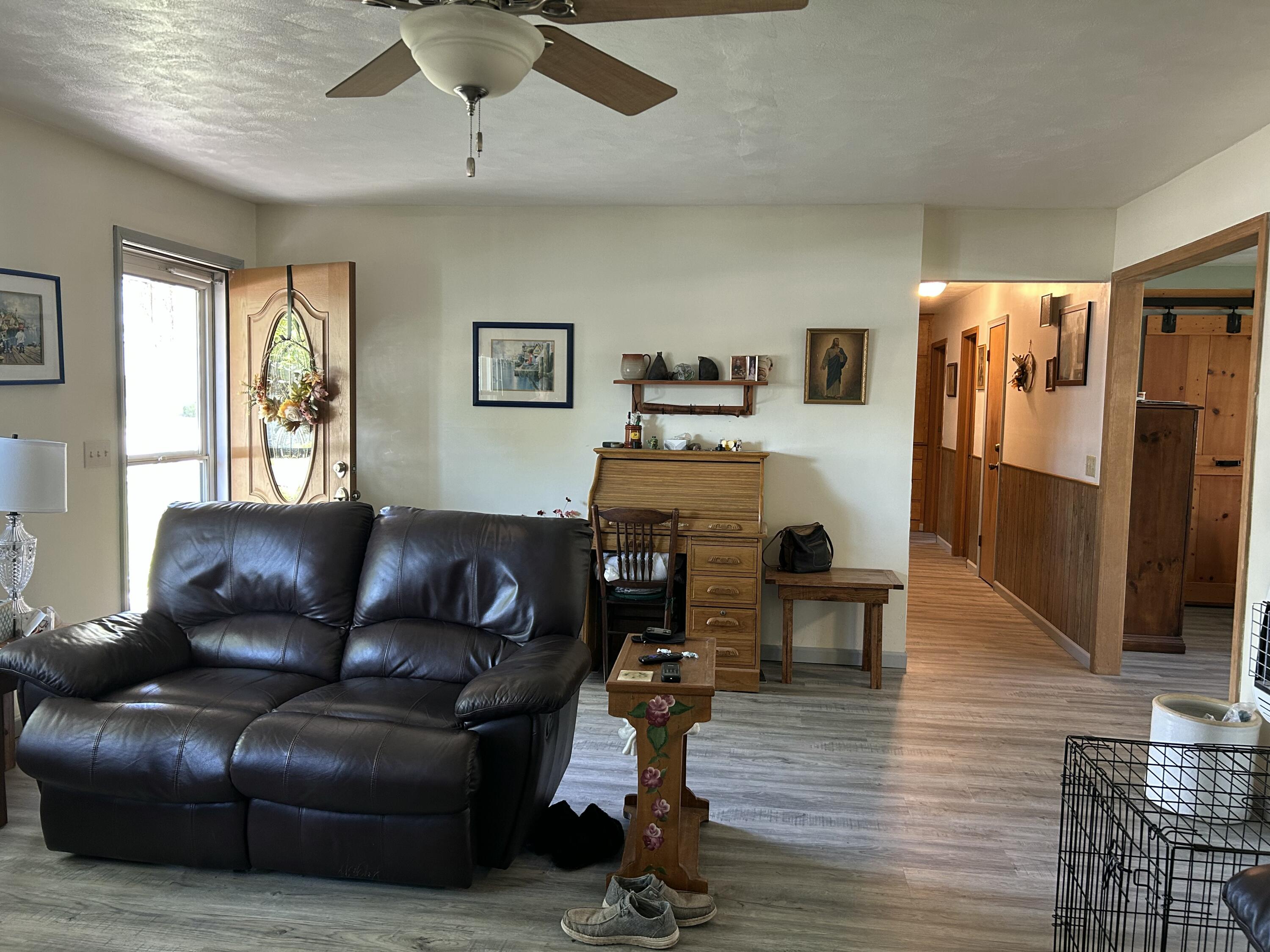 1531 West Chestnut Street Property Photo 2