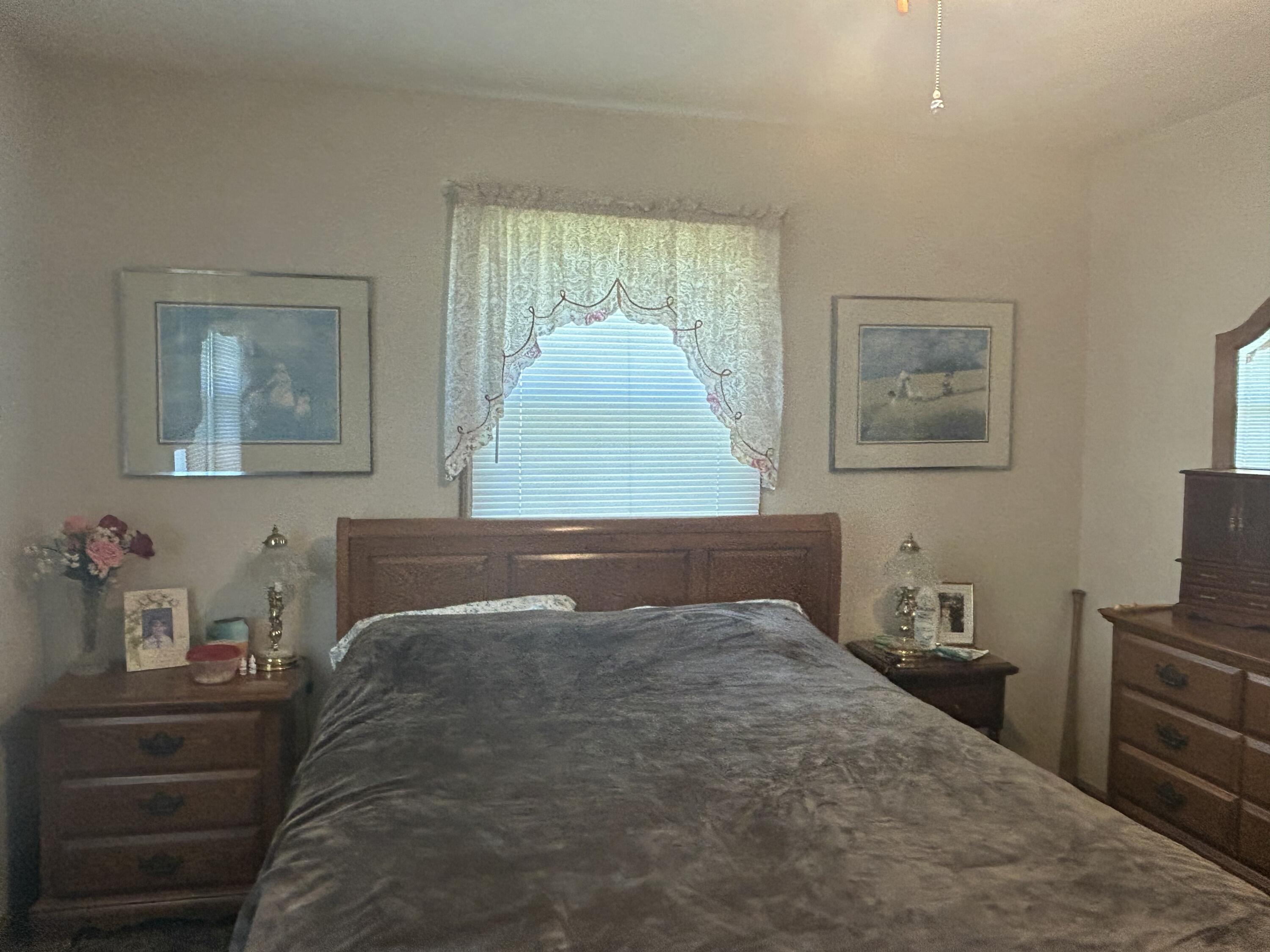 1531 West Chestnut Street Property Photo 14