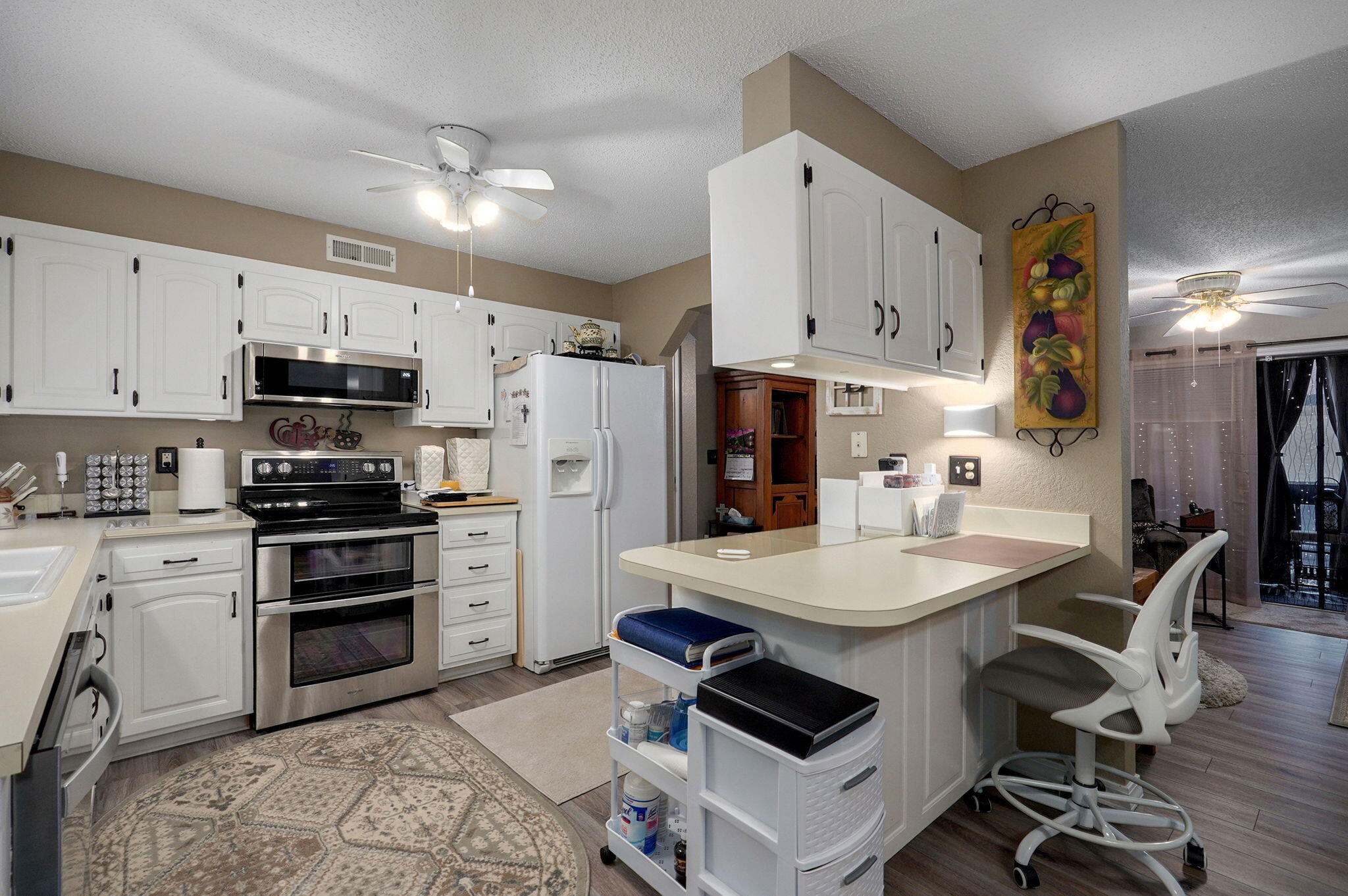 180 Wilshire Drive Property Photo 8