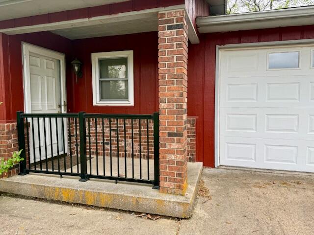 700 Ridgeway Property Photo