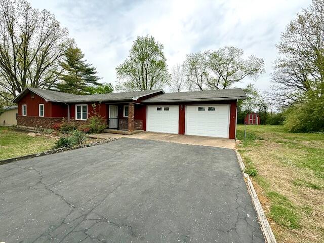 700 Ridgeway Property Photo 2