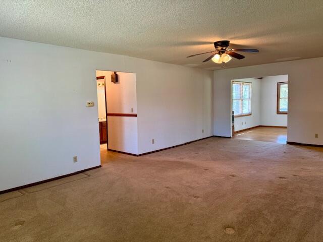 700 Ridgeway Property Photo 6