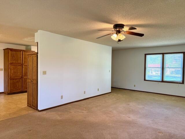 700 Ridgeway Property Photo 7