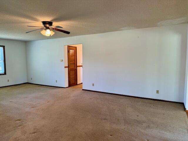 700 Ridgeway Property Photo 8