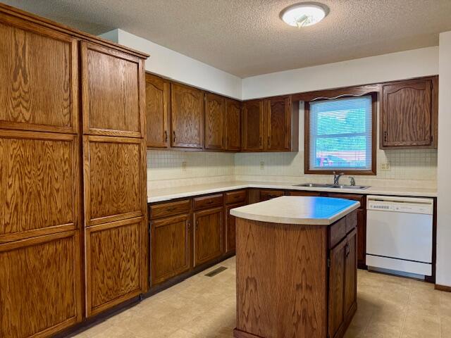 700 Ridgeway Property Photo 12