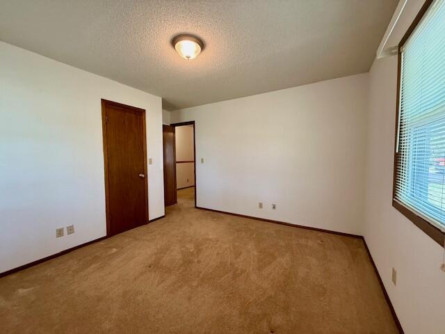 700 Ridgeway Property Photo 23