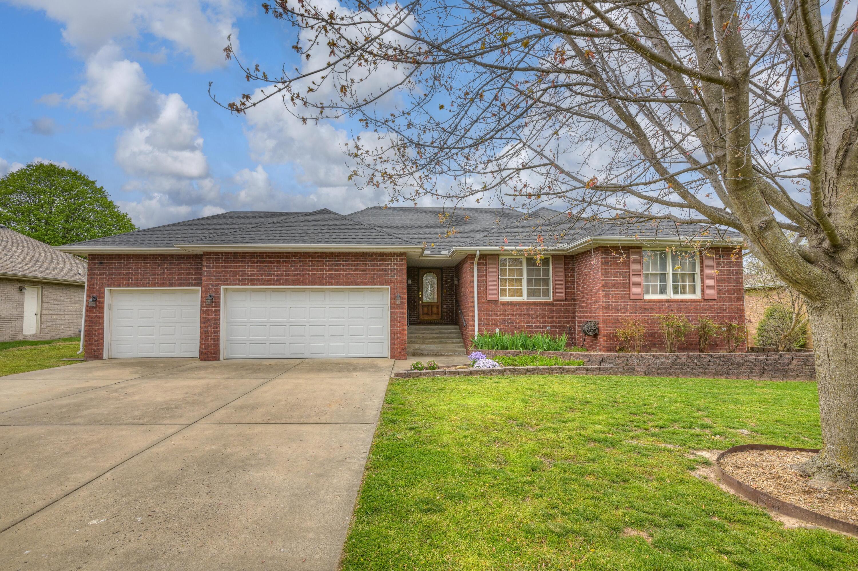 208 Miller Way Property Photo