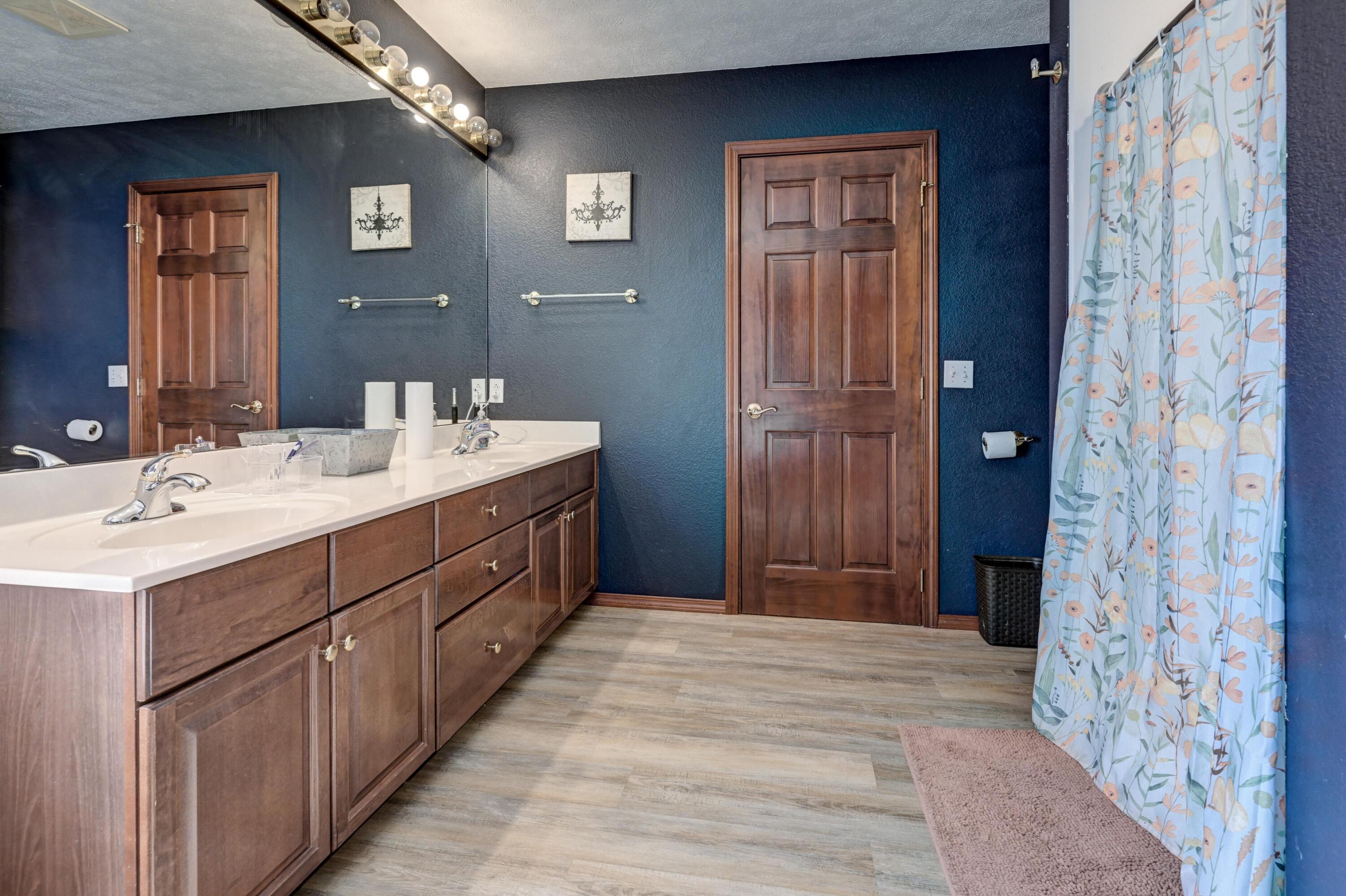 208 Miller Way Property Photo 13