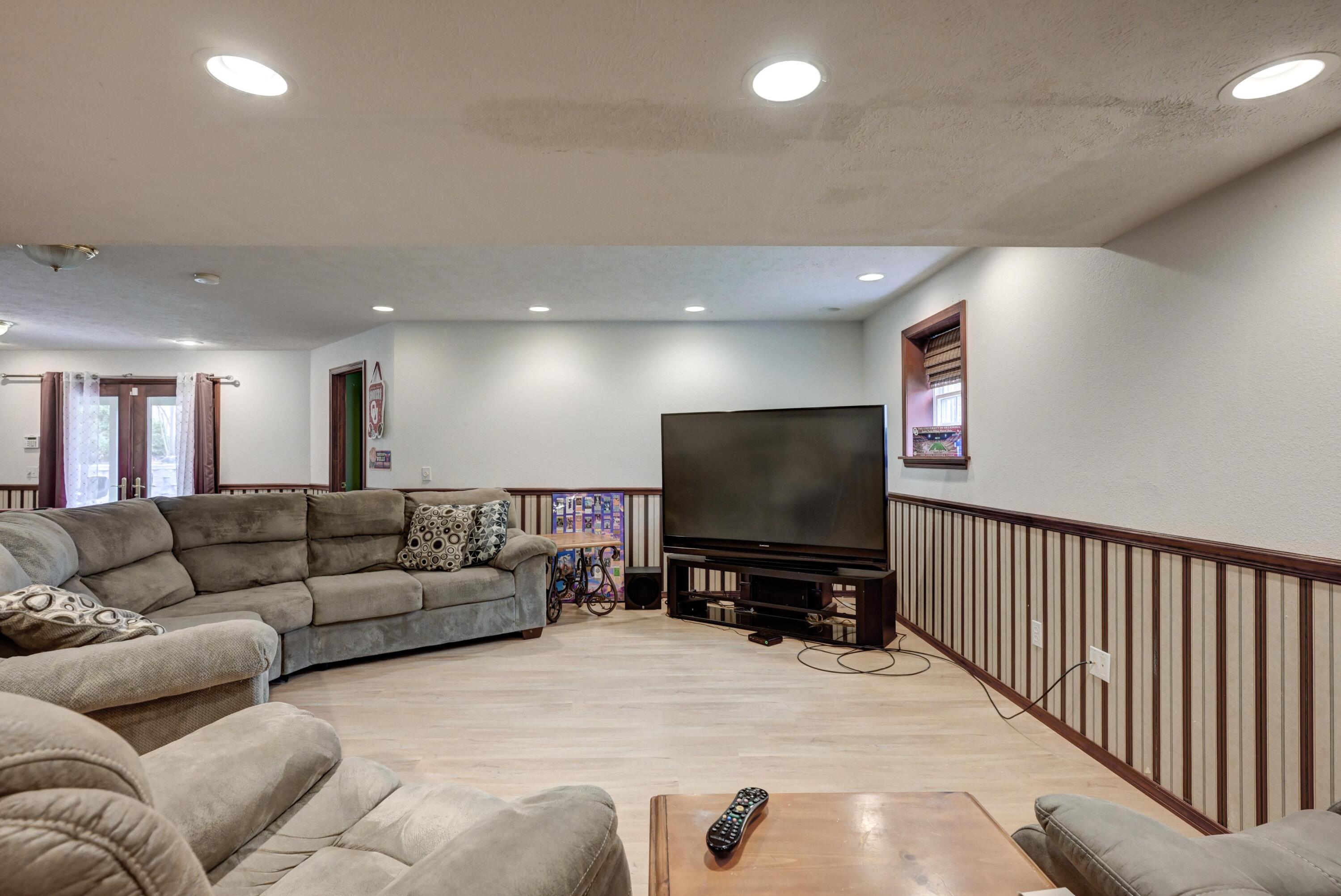 208 Miller Way Property Photo 23