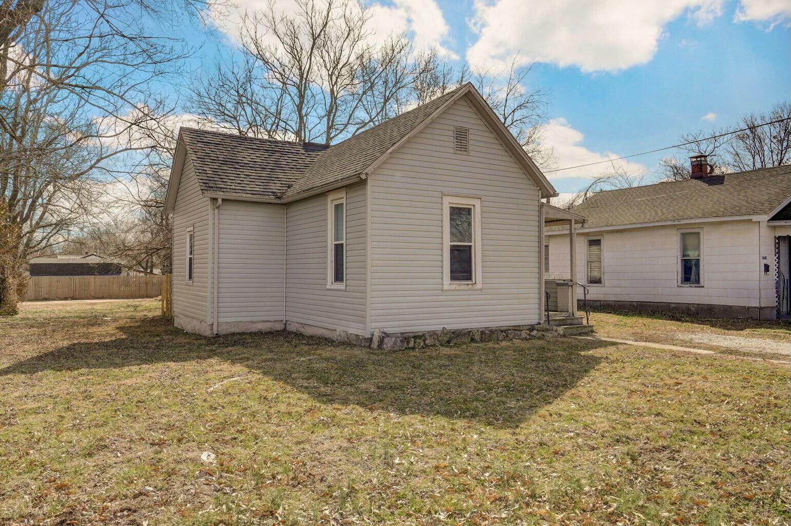 1452 East Florida Street Property Photo 3