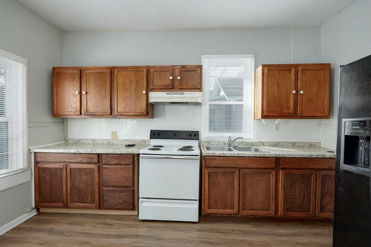 1452 East Florida Street Property Photo 13