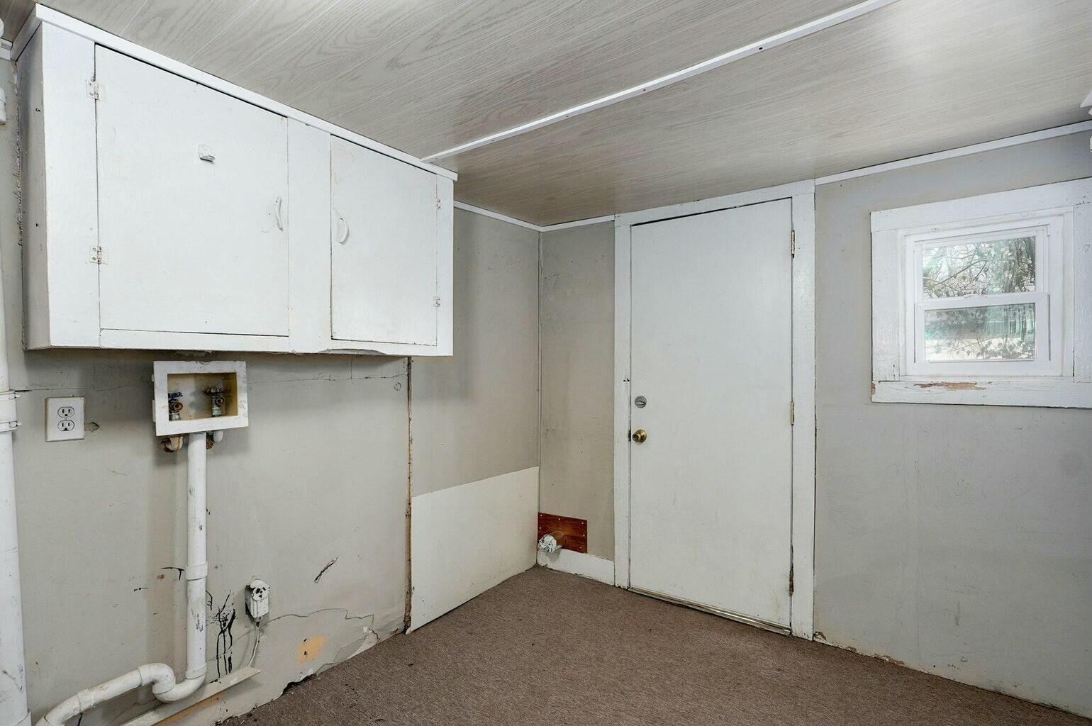 1452 East Florida Street Property Photo 14