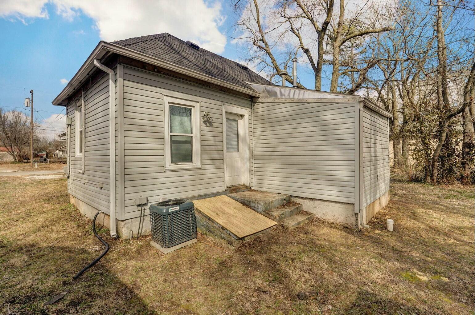 1452 East Florida Street Property Photo 15