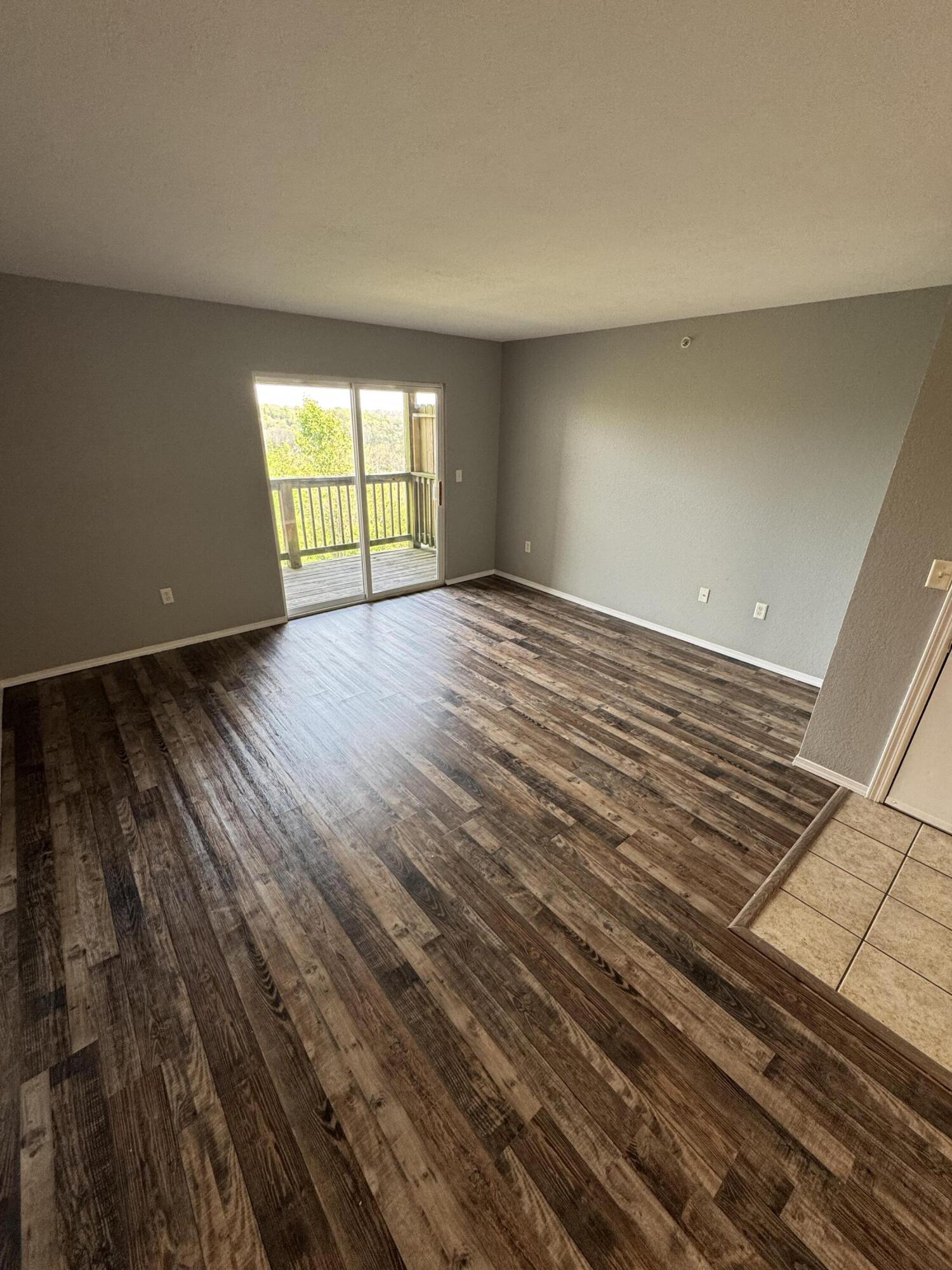 2901 Vineyards Parkway Property Photo 2