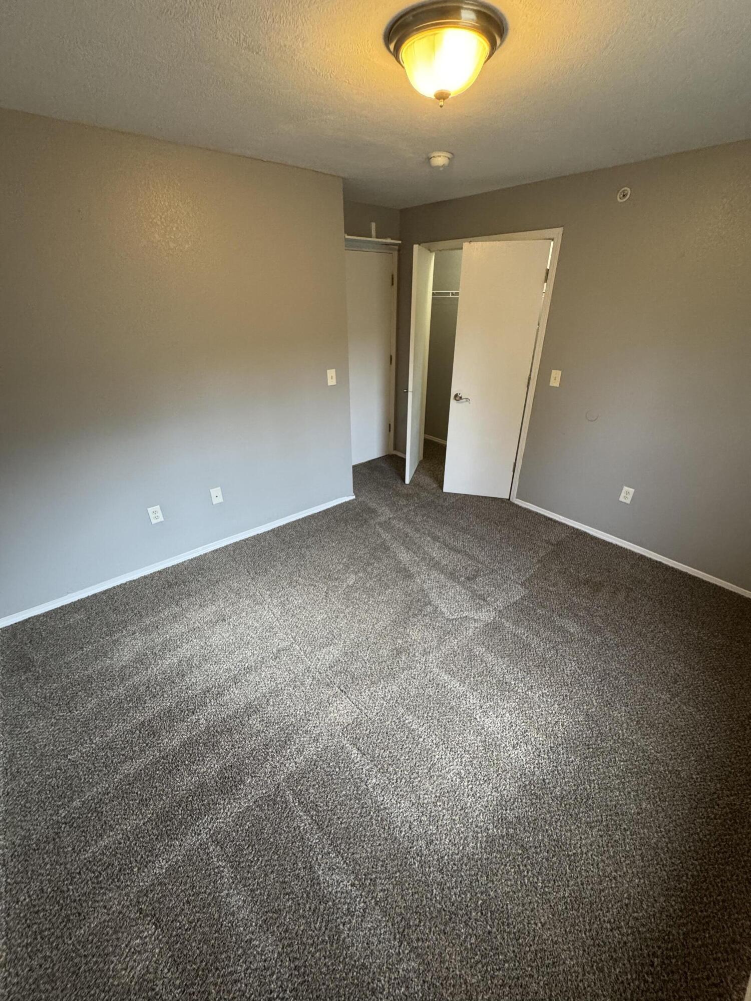 2901 Vineyards Parkway Property Photo 12