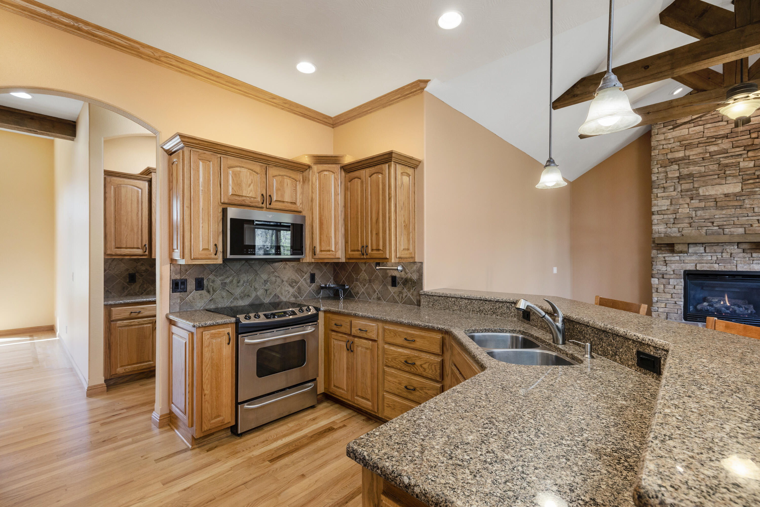 1619 East Wood Oaks Street Property Photo 15