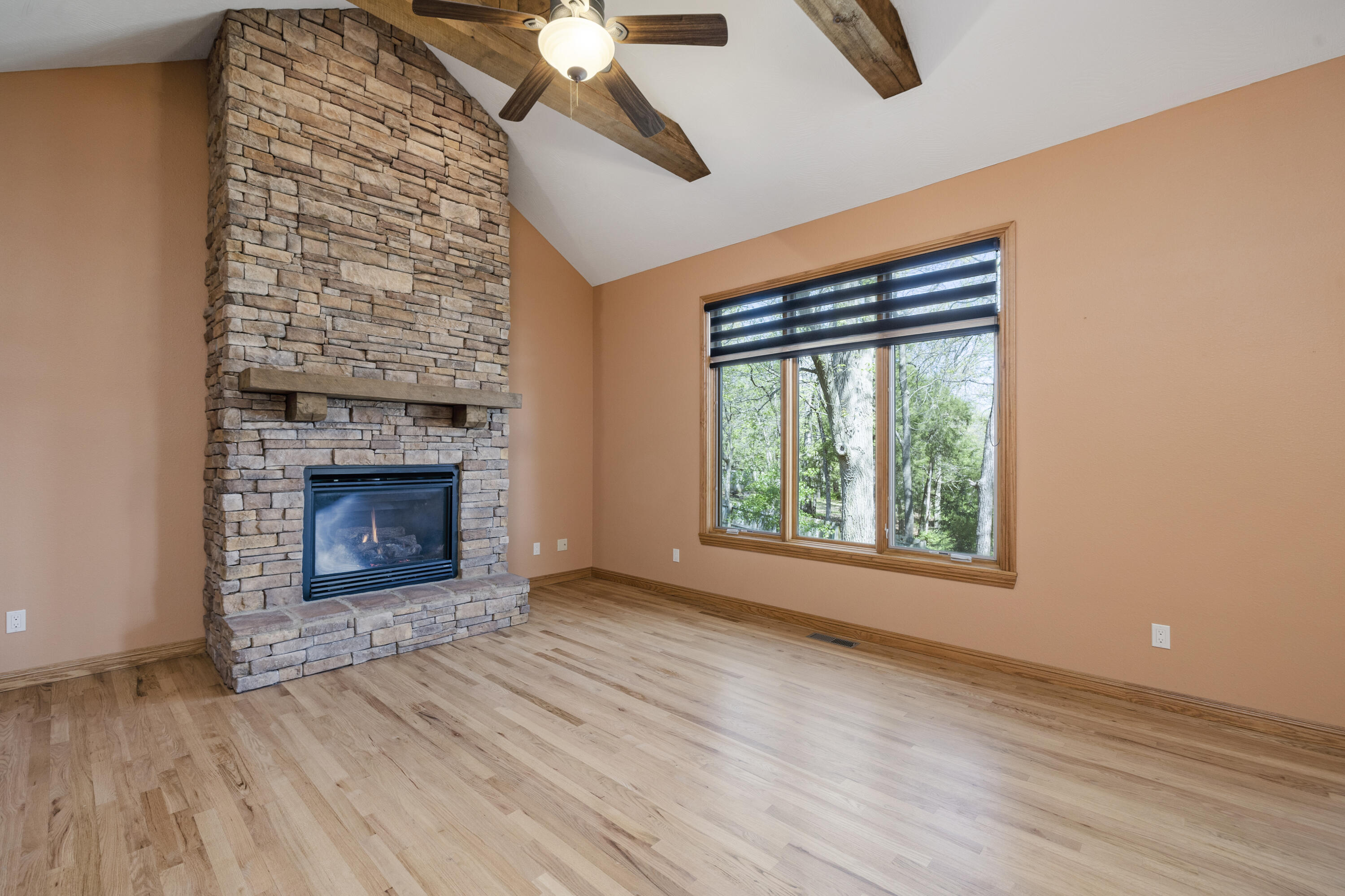 1619 East Wood Oaks Street Property Photo 18
