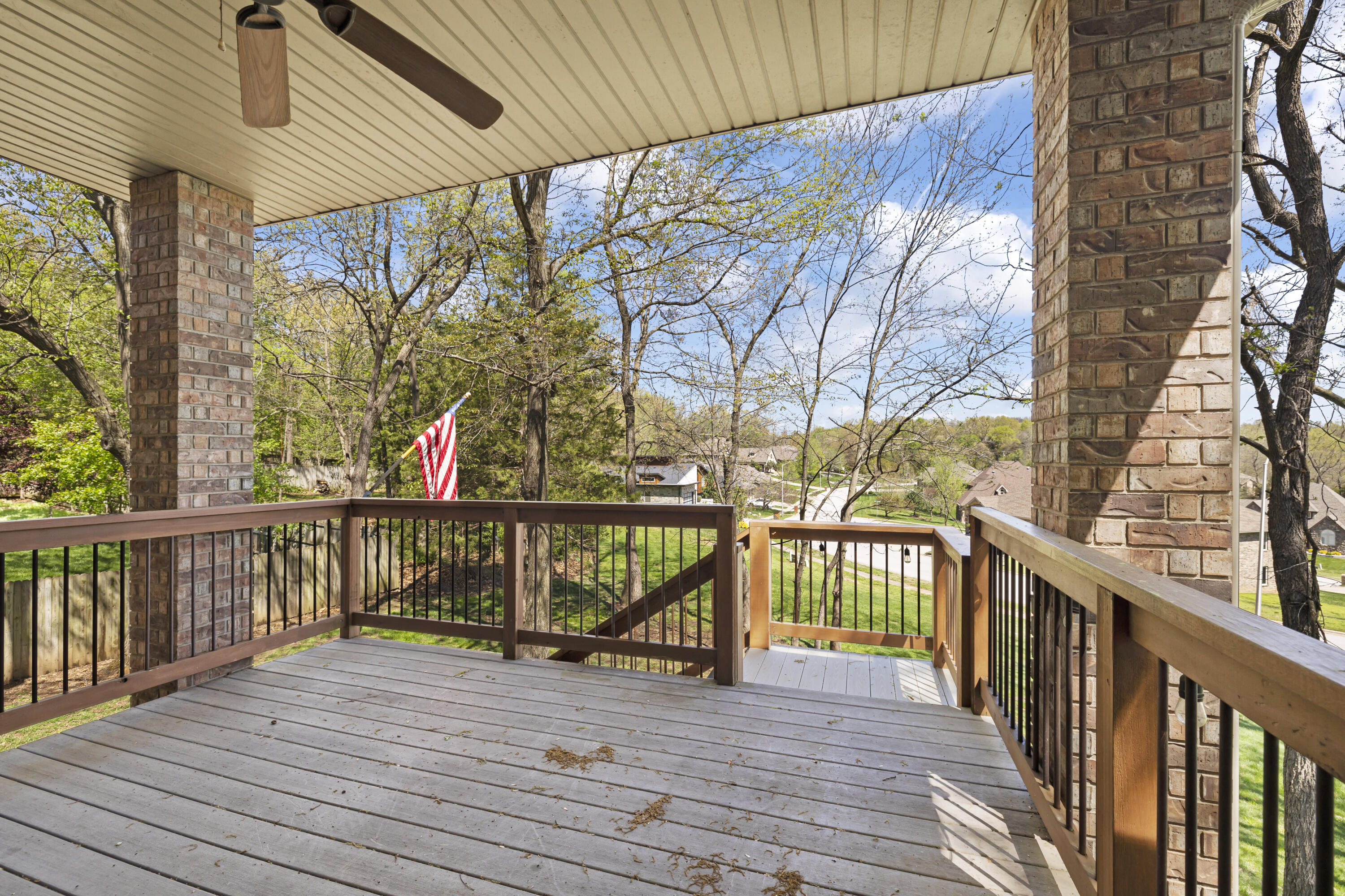 1619 East Wood Oaks Street Property Photo 20