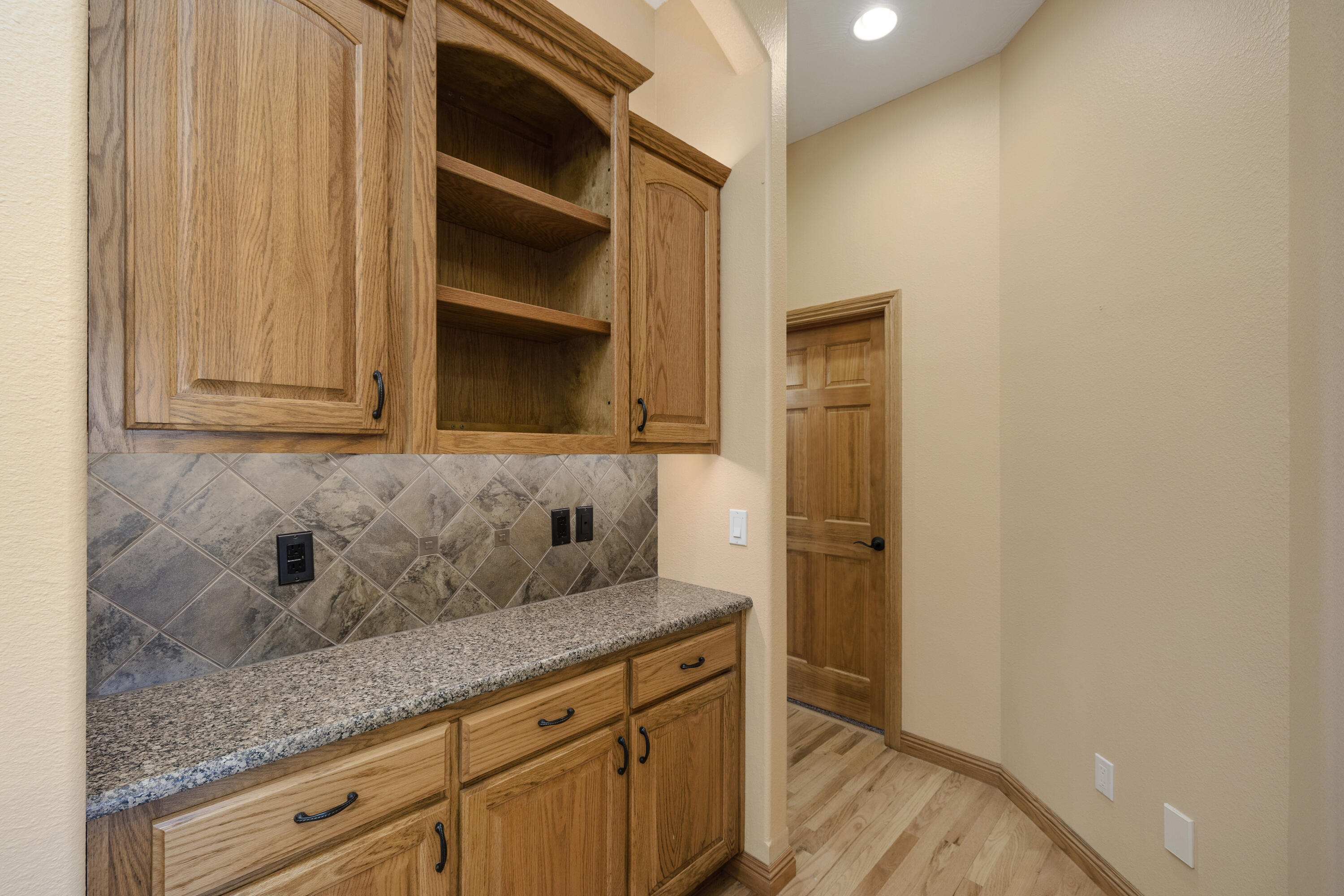 1619 East Wood Oaks Street Property Photo 21