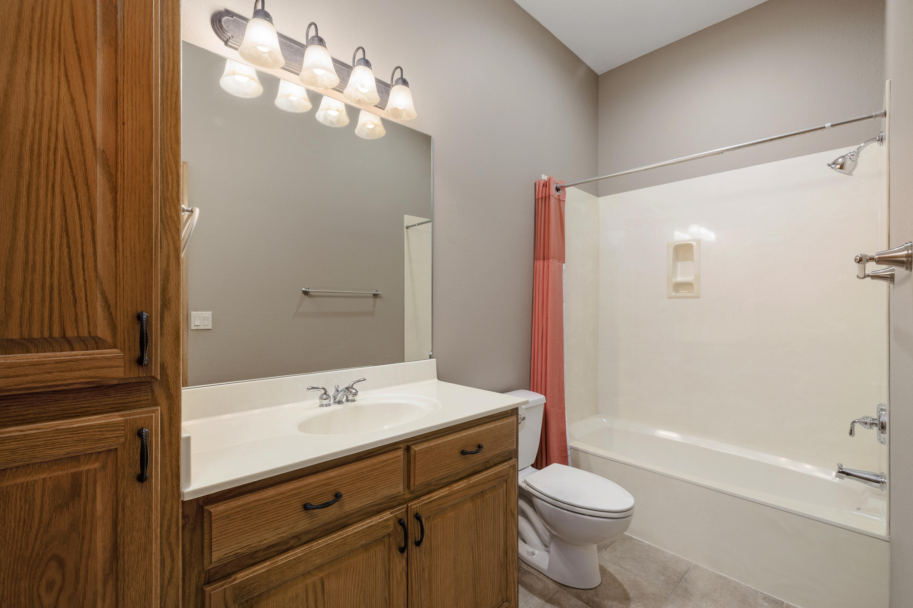 1619 East Wood Oaks Street Property Photo 36