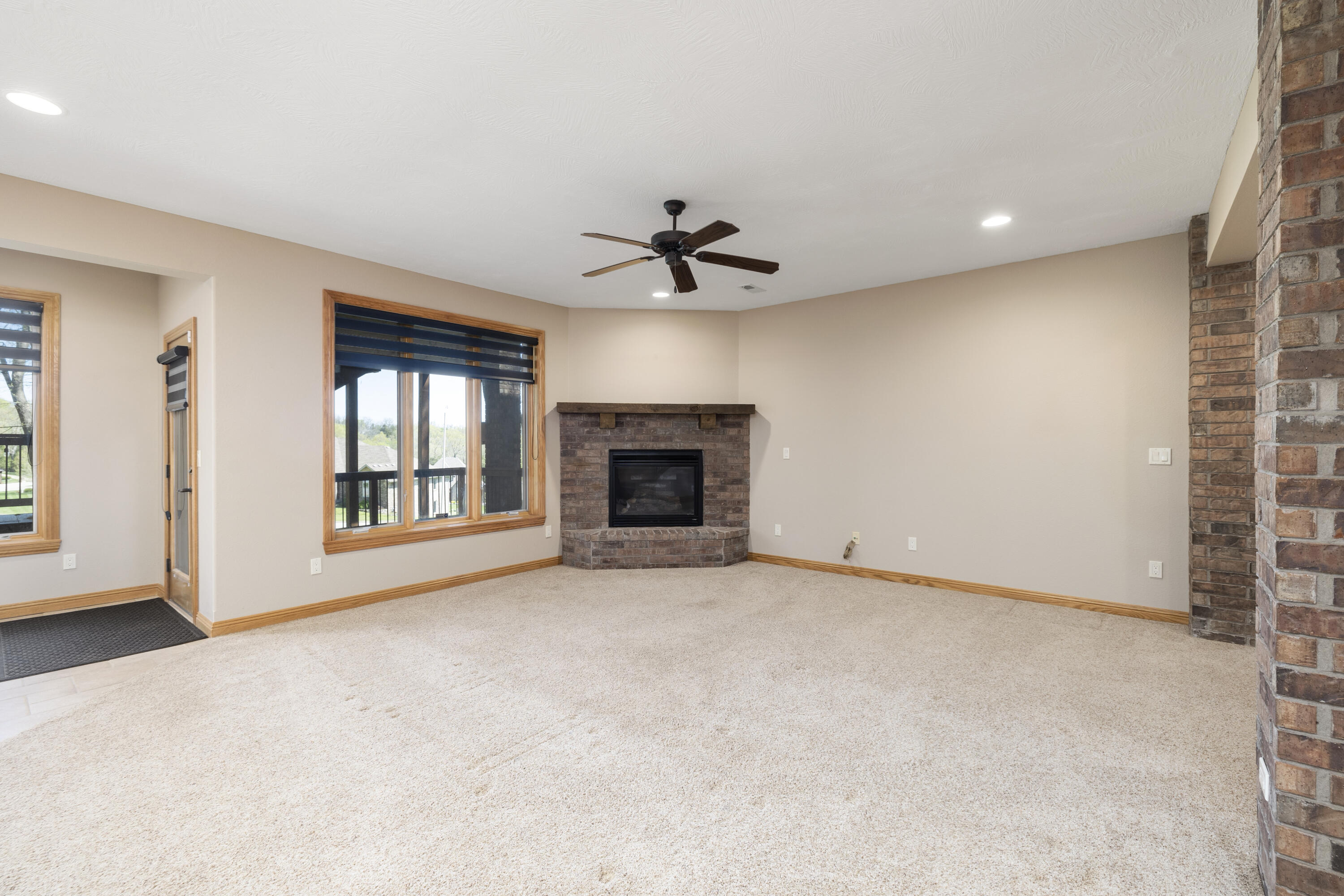 1619 East Wood Oaks Street Property Photo 41