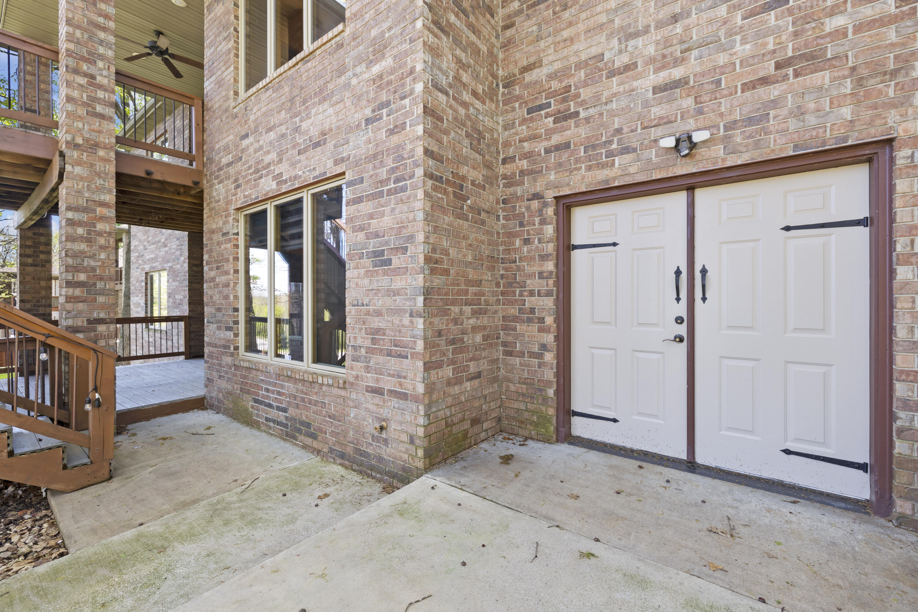 1619 East Wood Oaks Street Property Photo 53