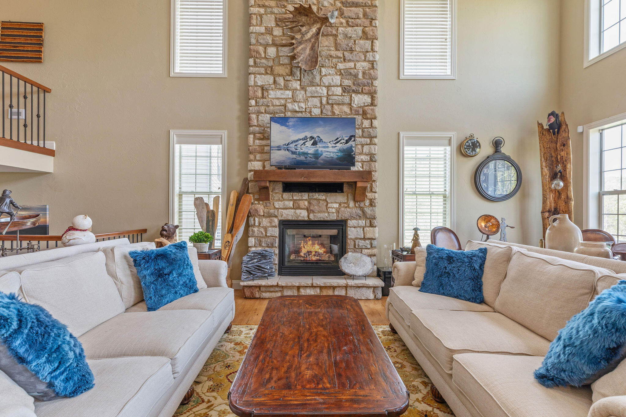 145 The Provence Property Photo 12
