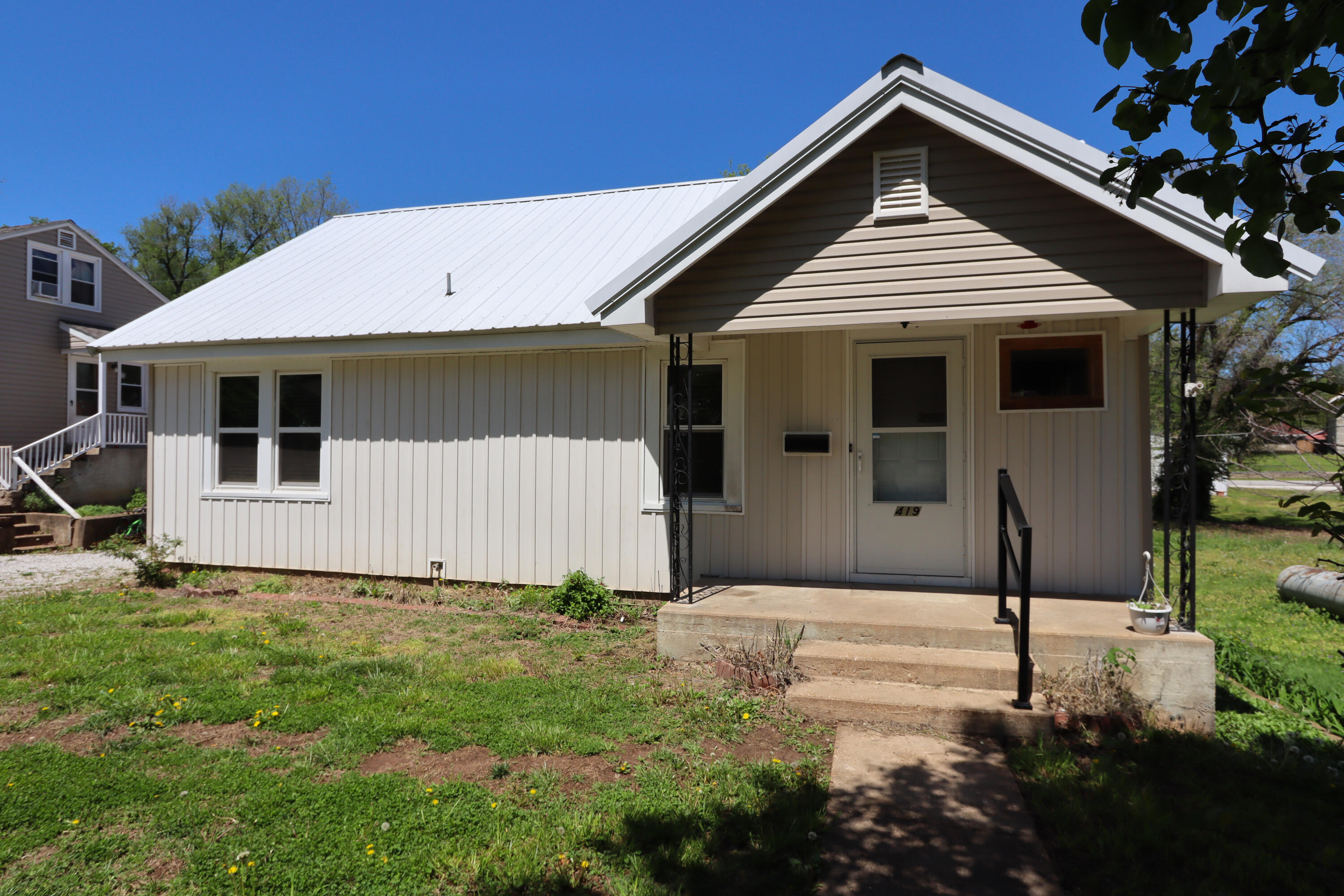 419 East Olive Street Property Photo