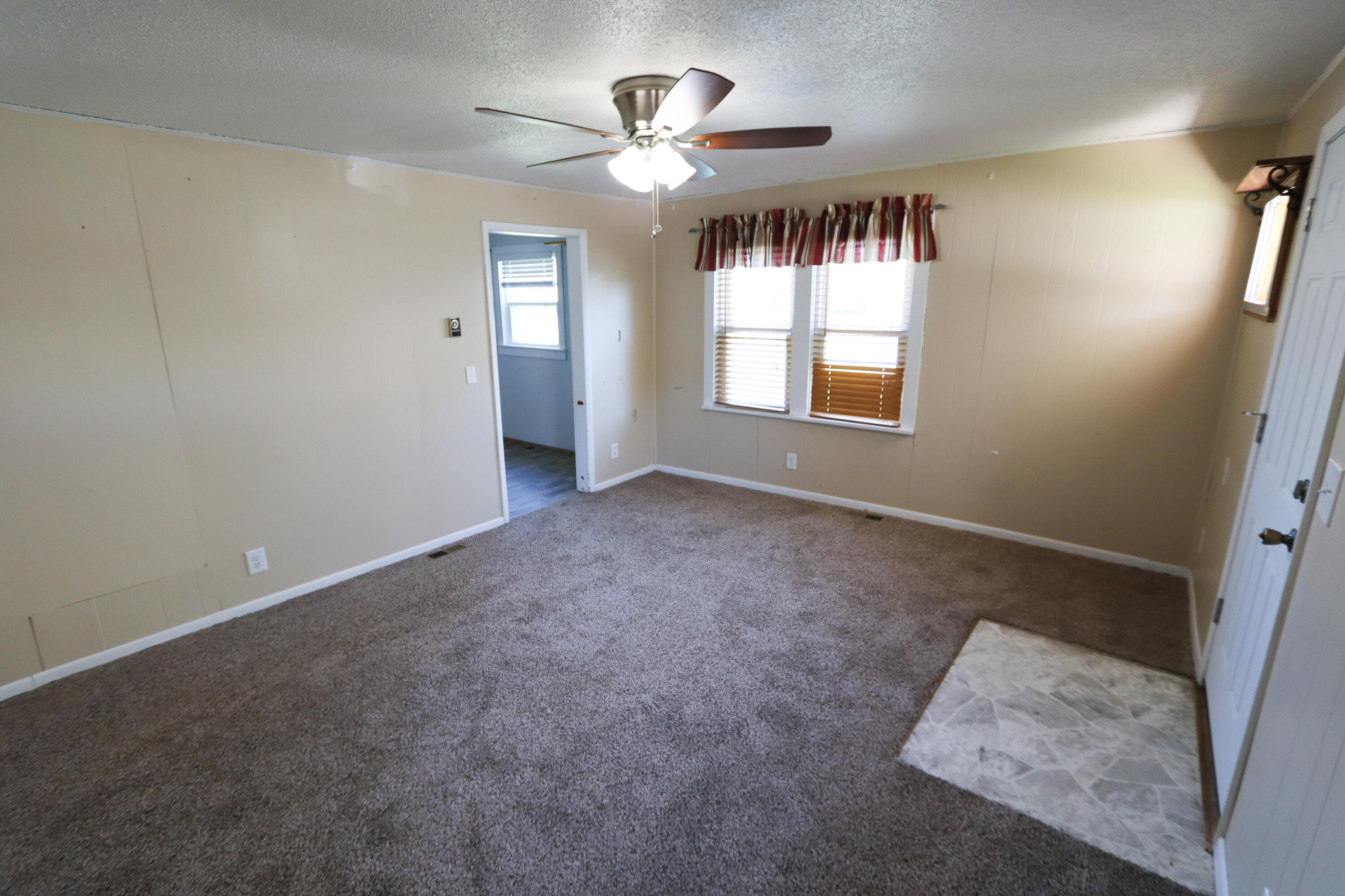 419 East Olive Street Property Photo 2