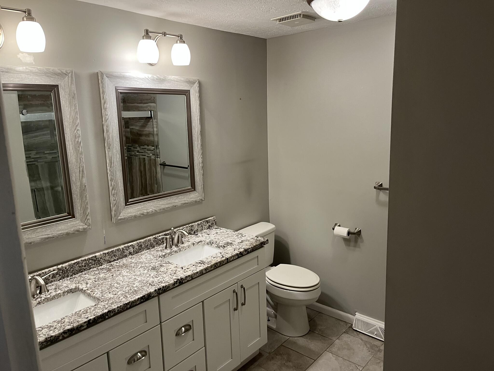 2504 South Barcliff Avenue Property Photo 8