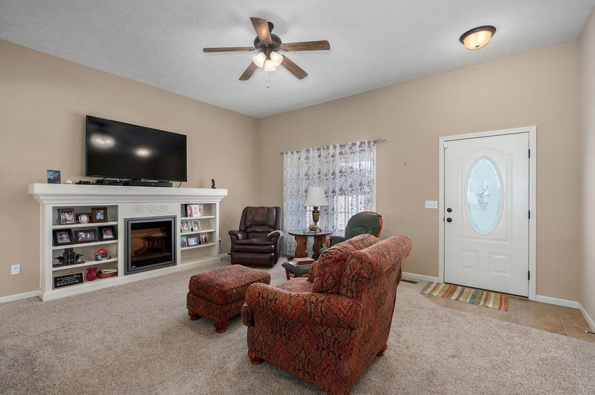 1421 North Vintage Avenue Property Photo 5