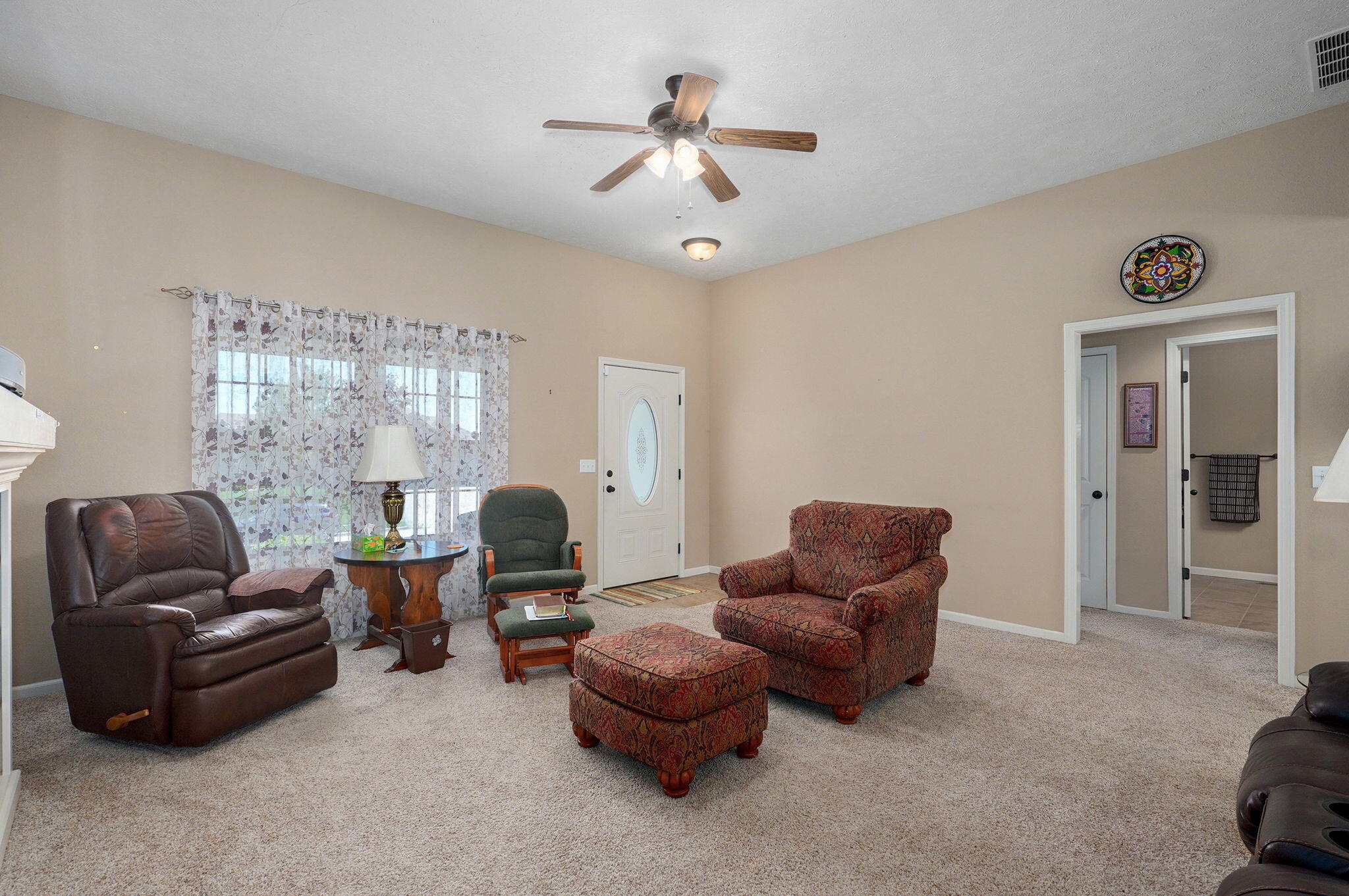 1421 North Vintage Avenue Property Photo 6