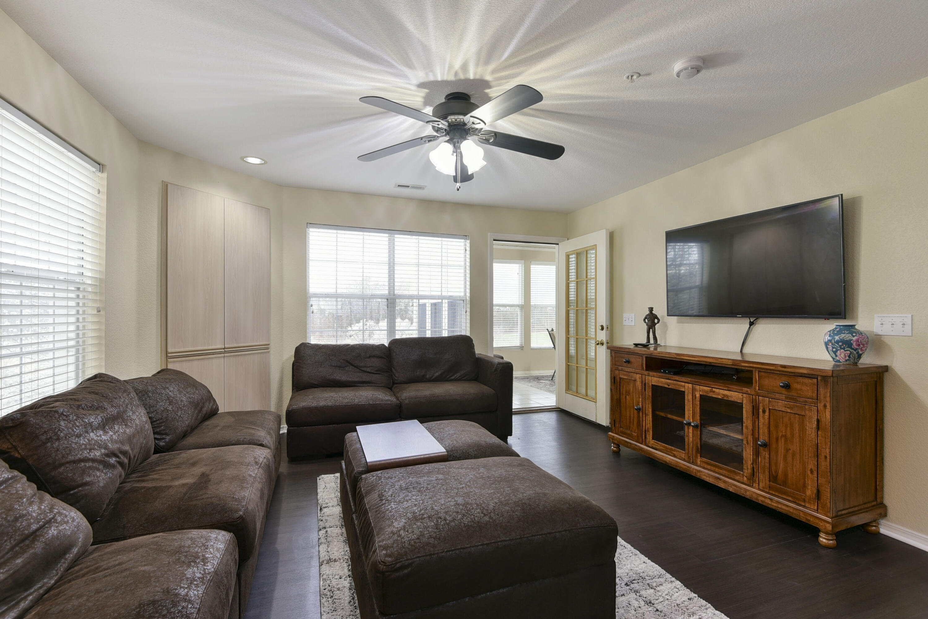 351 Wildwood Drive South Property Photo 5