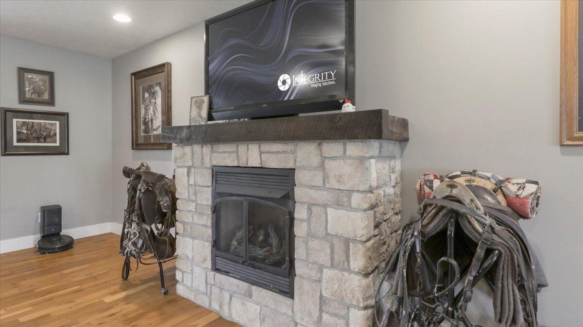 18351 Highway Bb Property Photo 8
