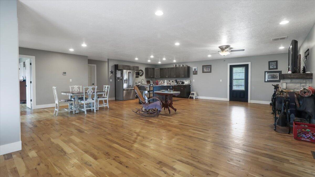 18351 Highway Bb Property Photo 12