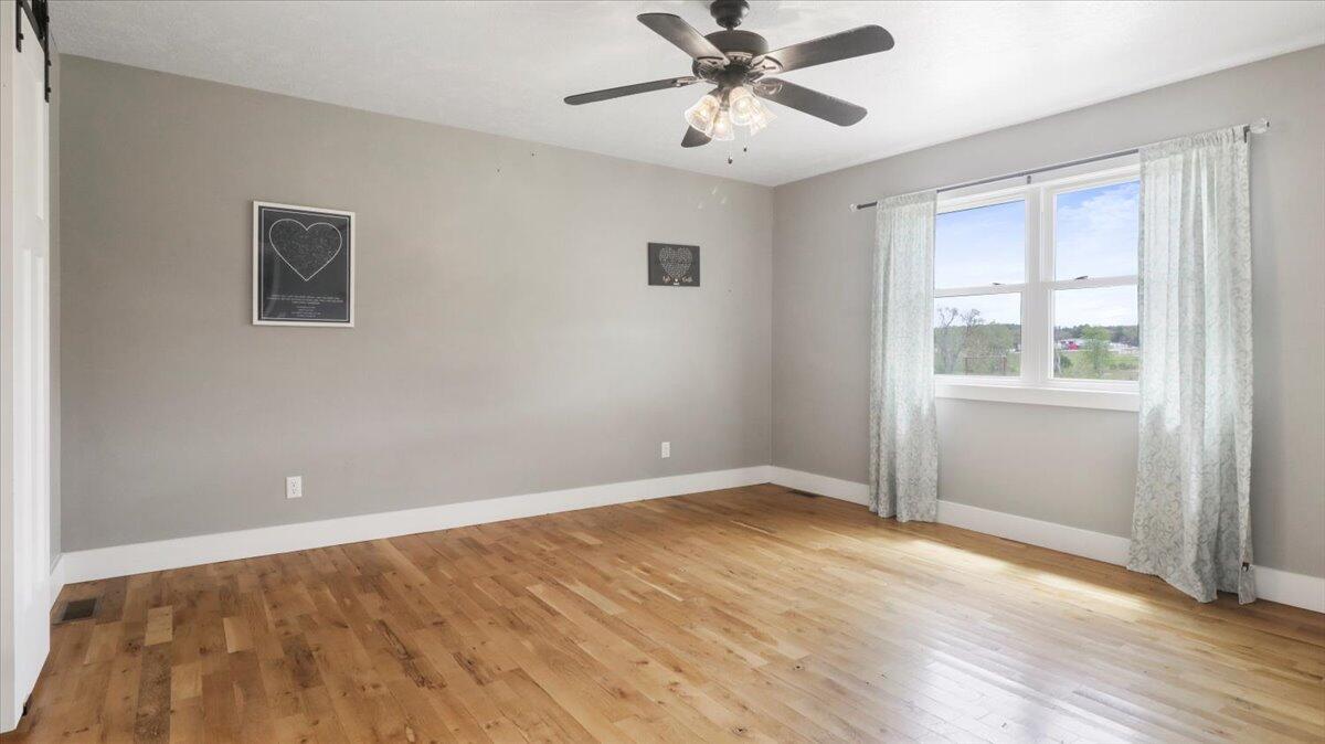 18351 Highway Bb Property Photo 16