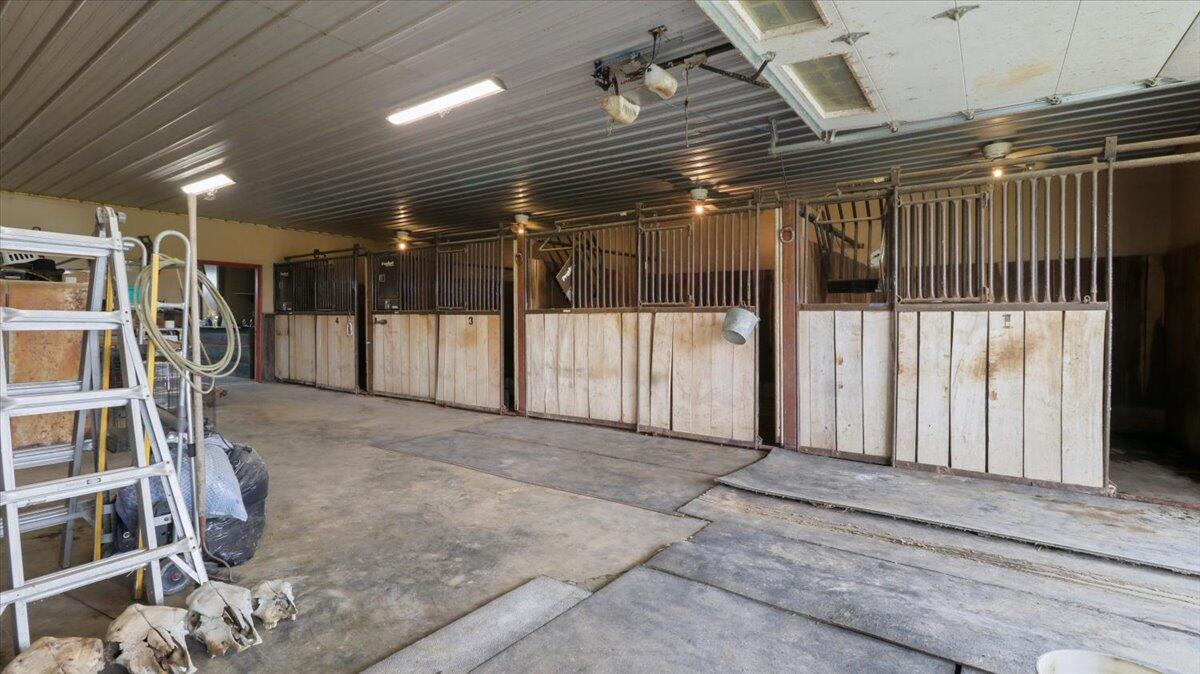 18351 Highway Bb Property Photo 32