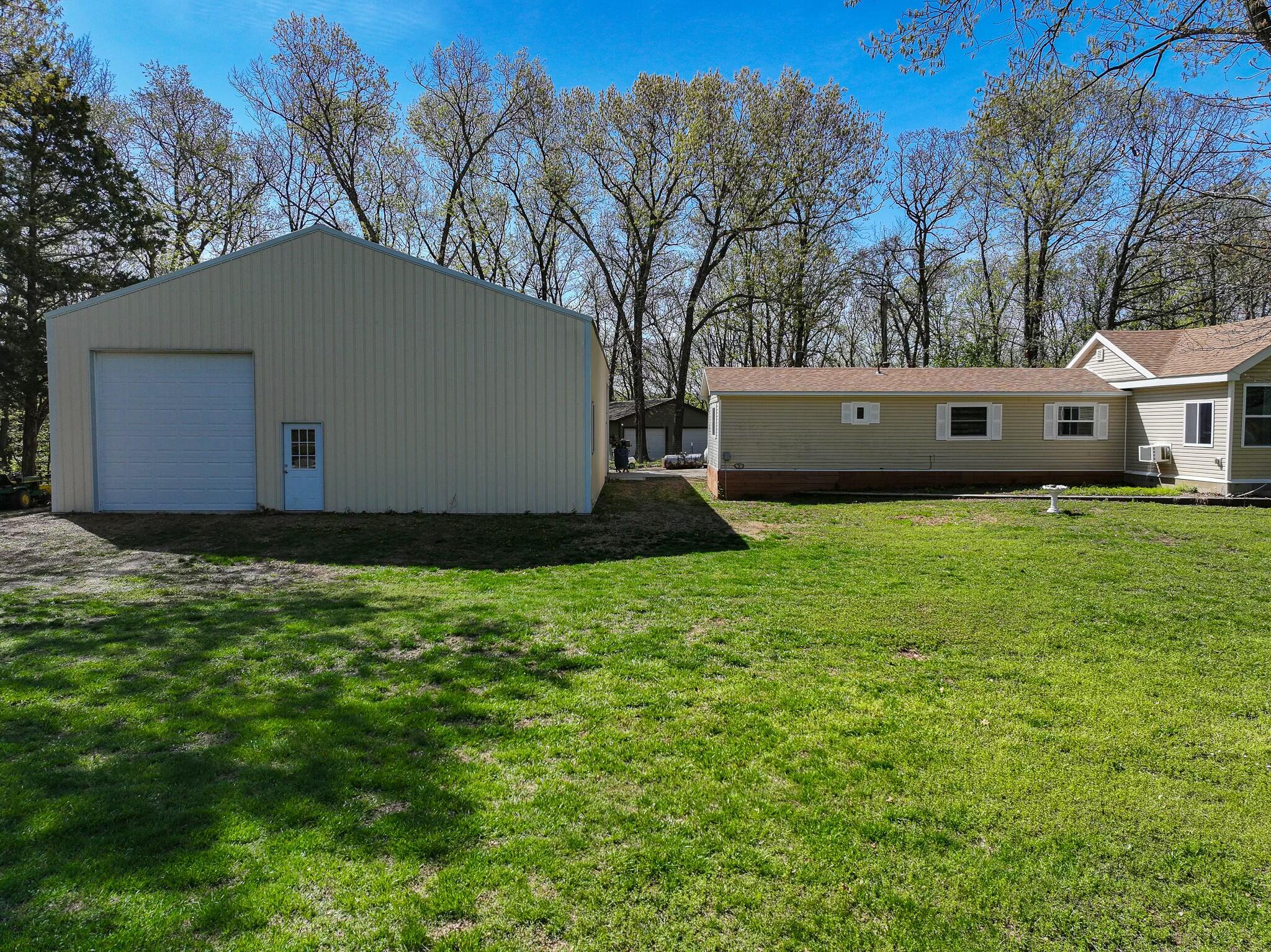 1297 Southeast 879 Pvt Rd Property Photo 5
