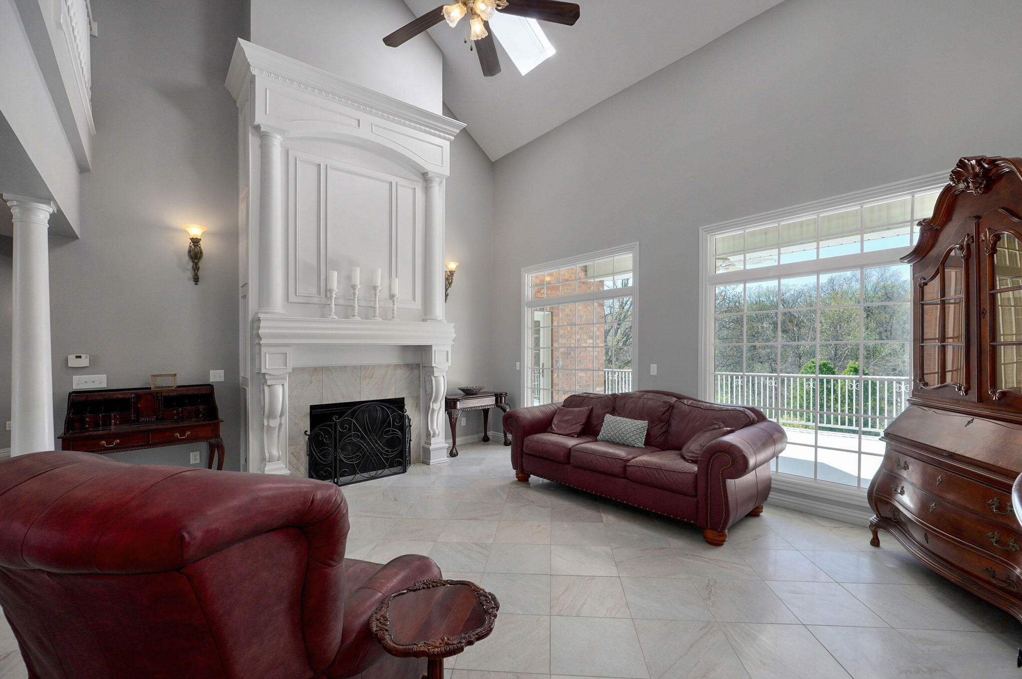 341 West Castlegate Drive Property Photo 15