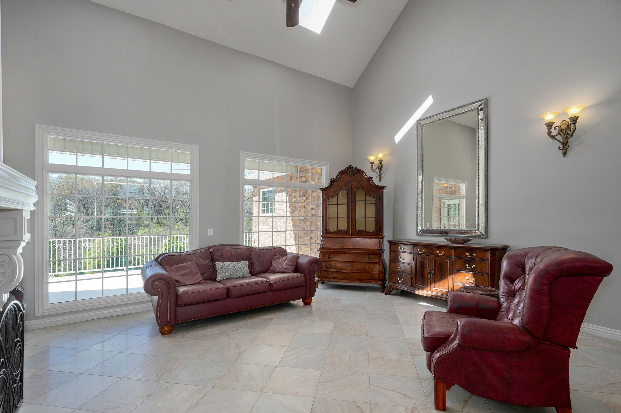 341 West Castlegate Drive Property Photo 16