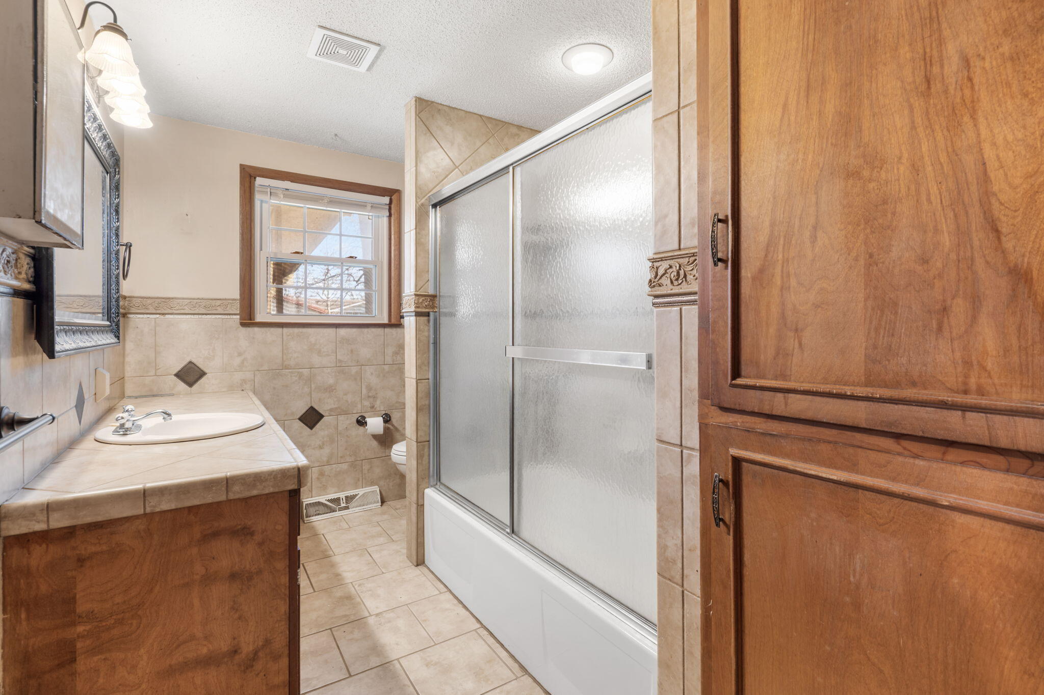 513 Grand Avenue Property Photo 11