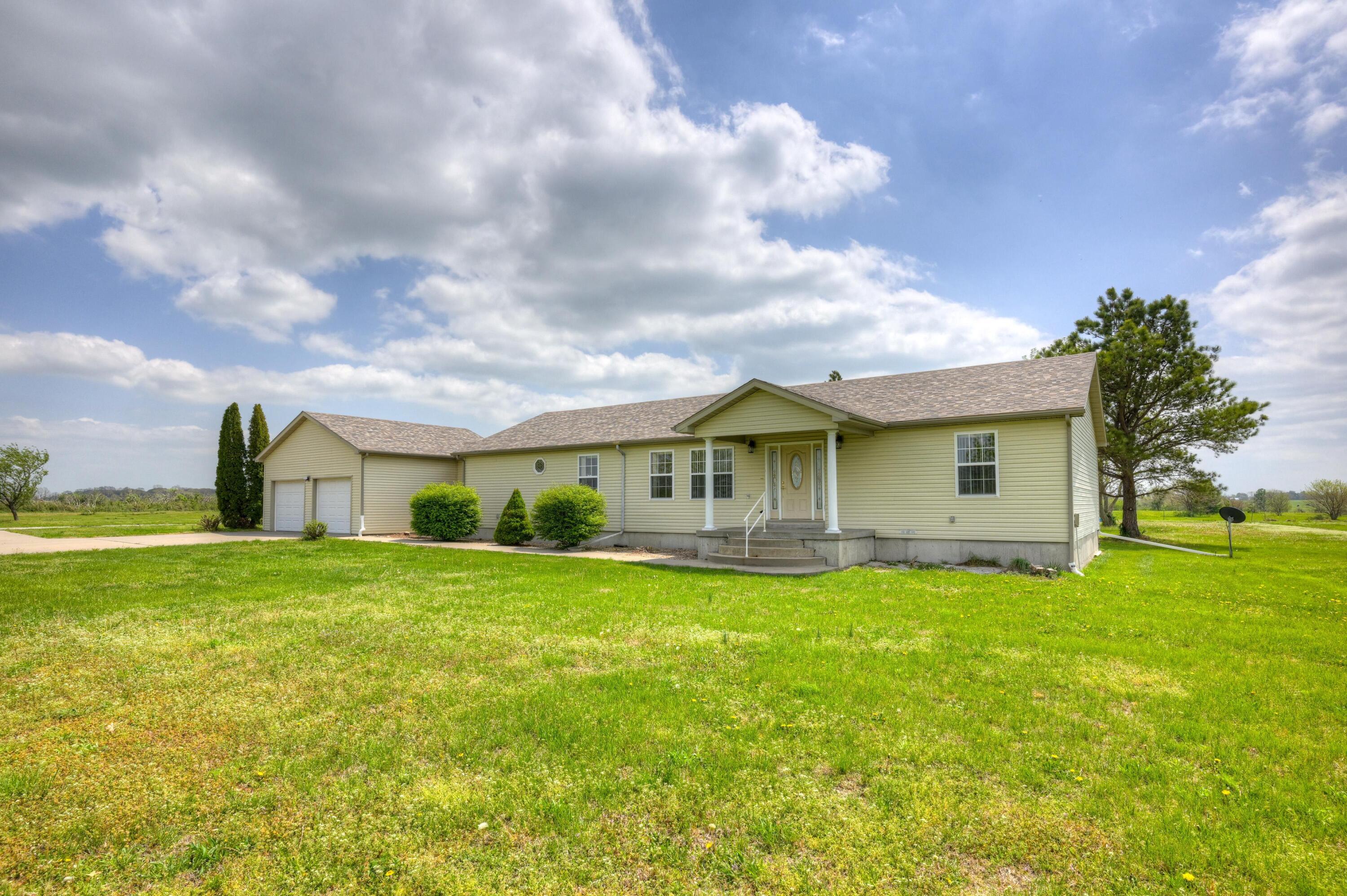 21121 Kentucky Road Property Photo