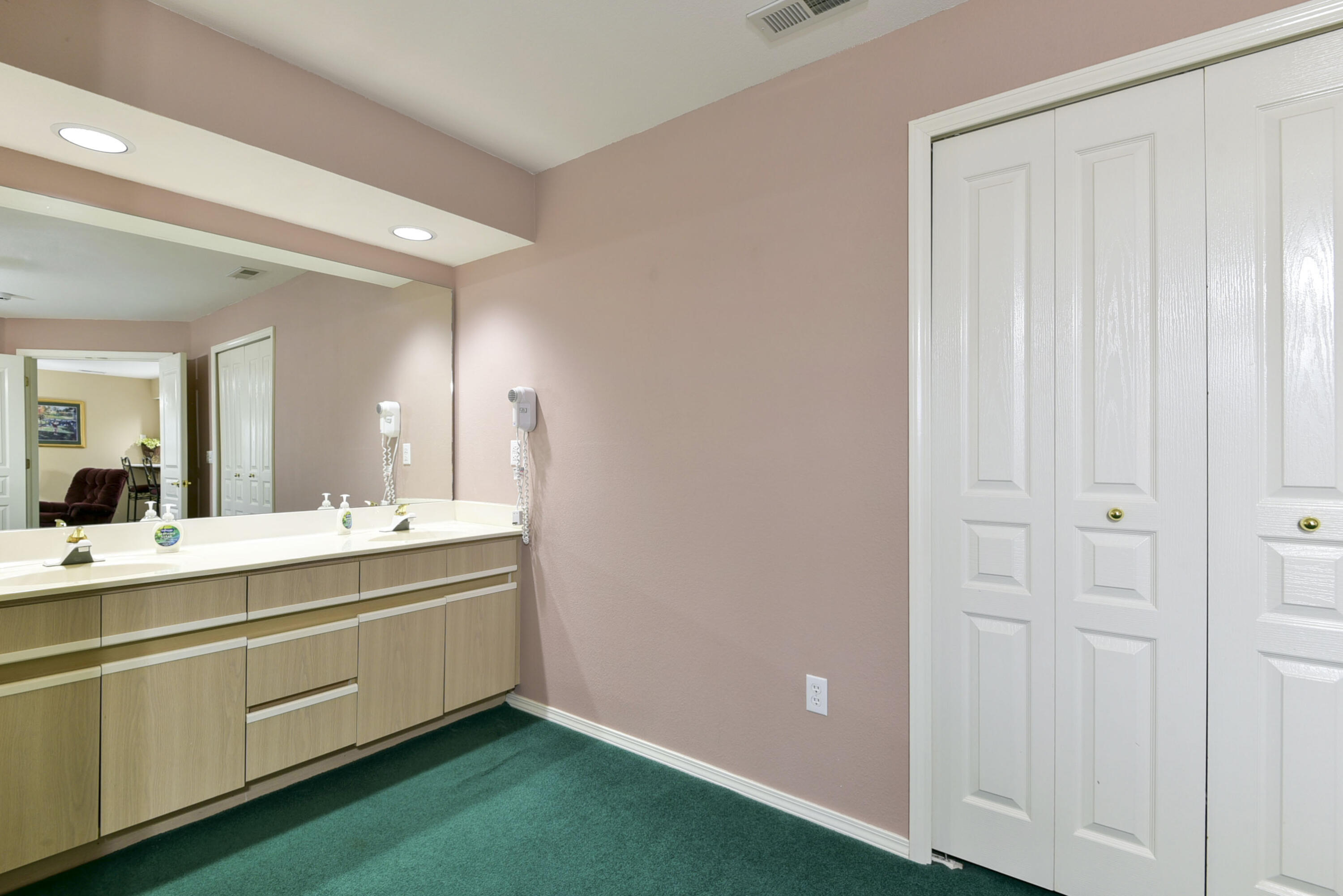 351 Wildwood Drive South Property Photo 20