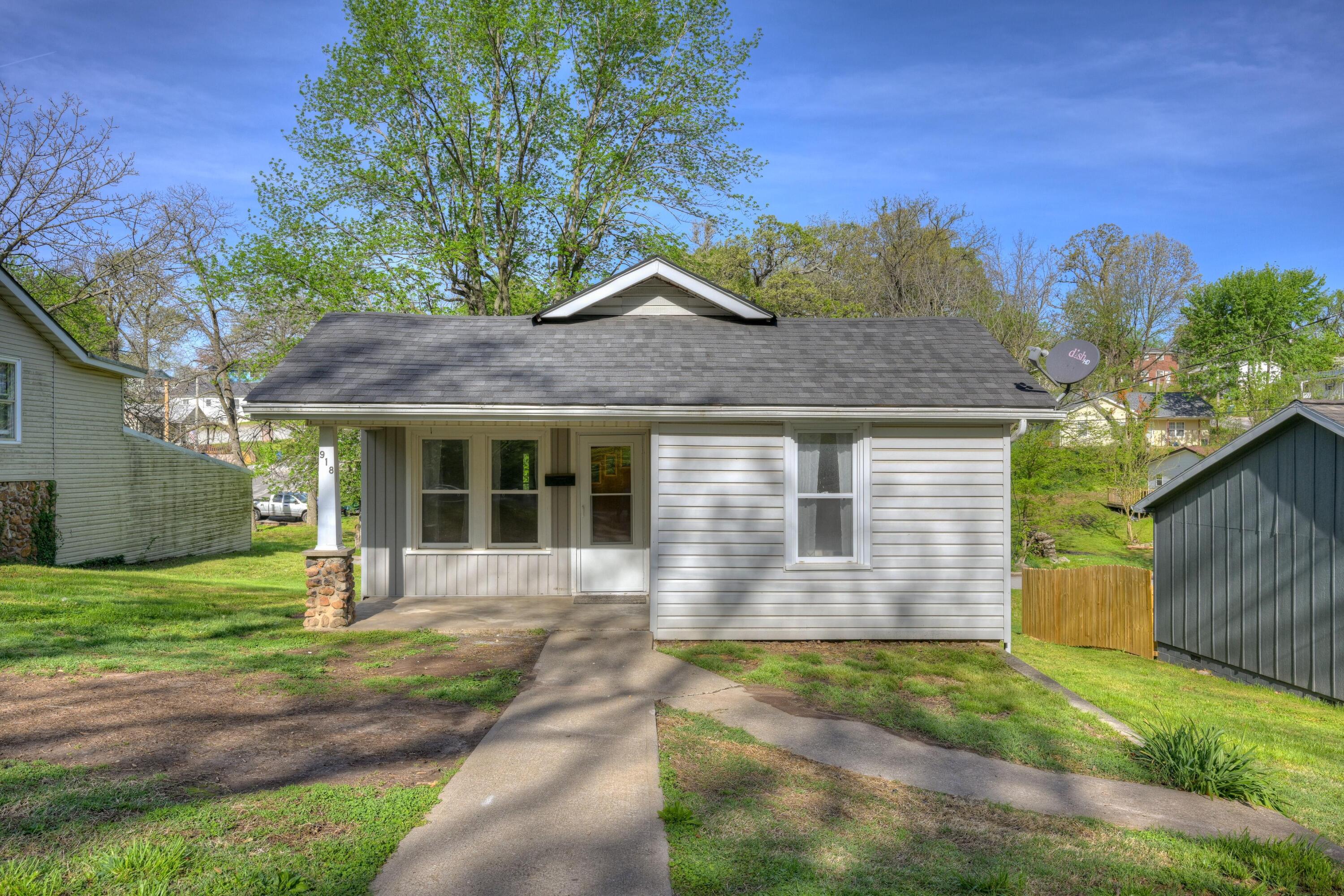 918 Hearrell Street Property Photo
