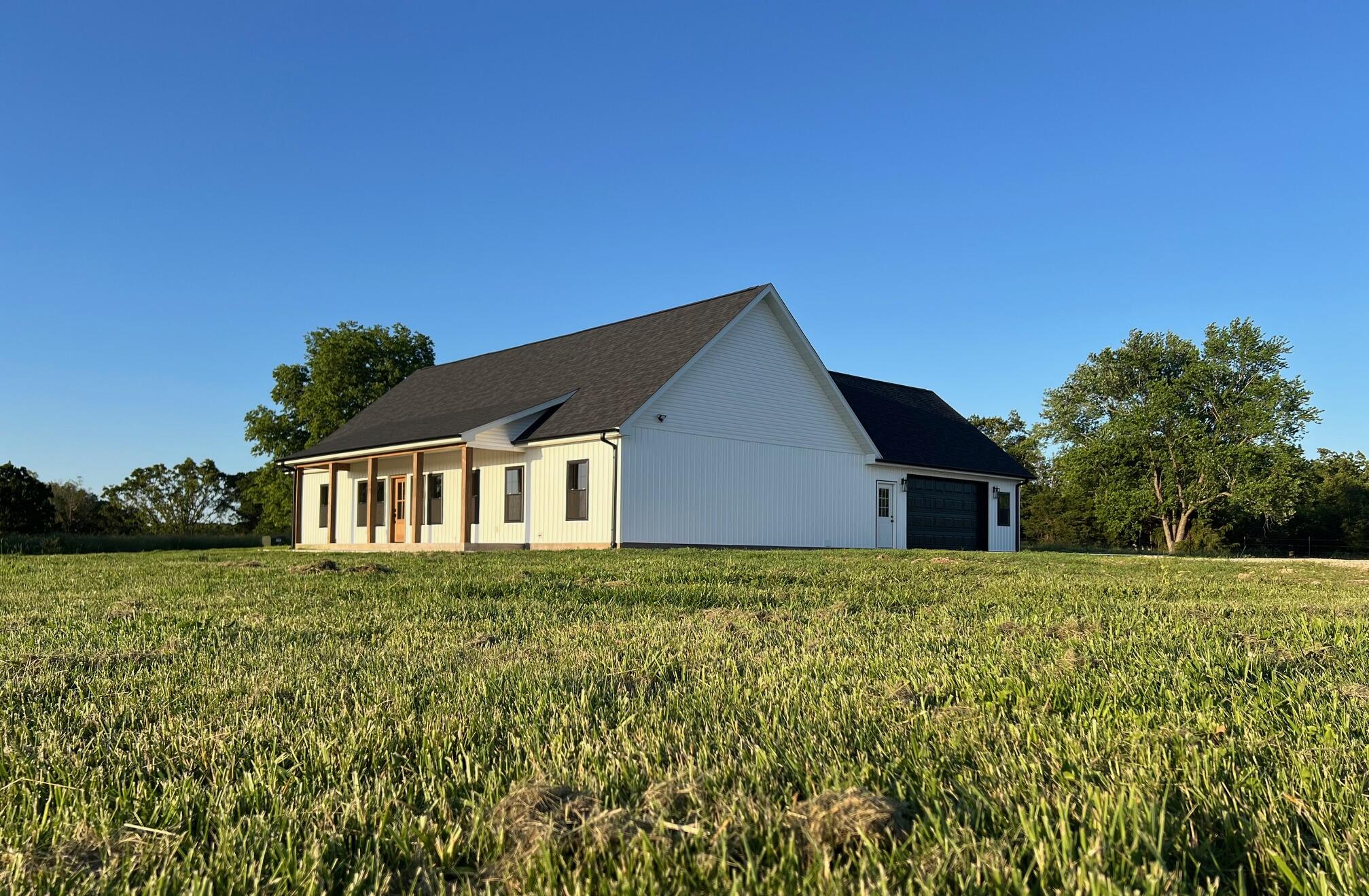 10560 State Hwy U Property Photo 3