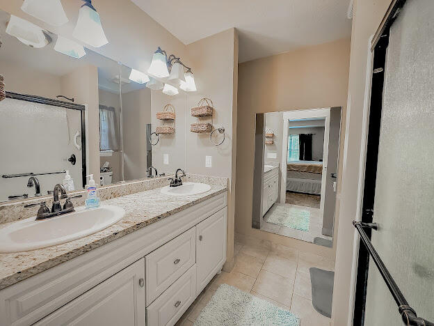 2116 West Mcclernon Street Property Photo 4
