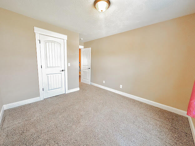 2116 West Mcclernon Street Property Photo 8