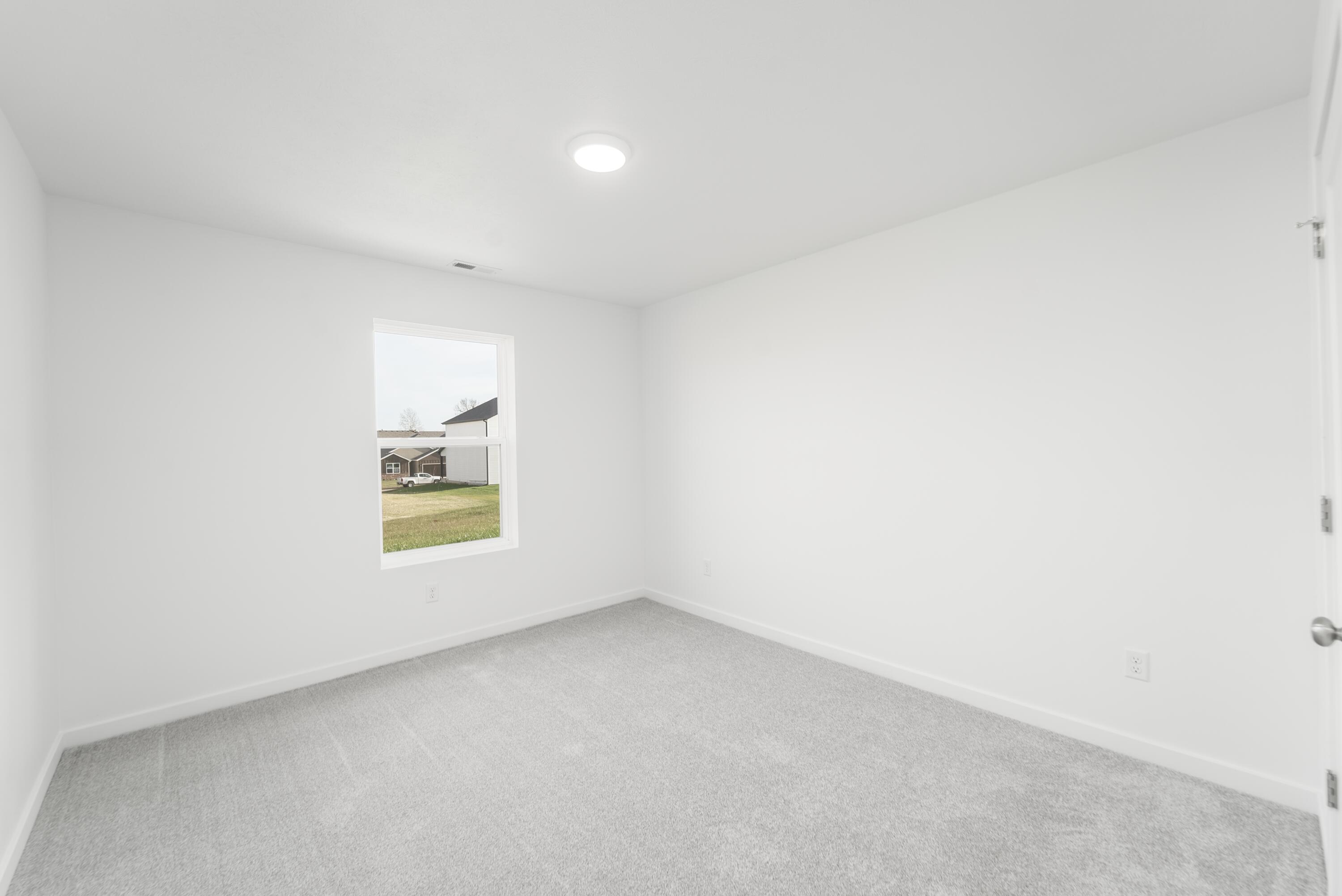 845 South Somerset Drive Property Photo 7