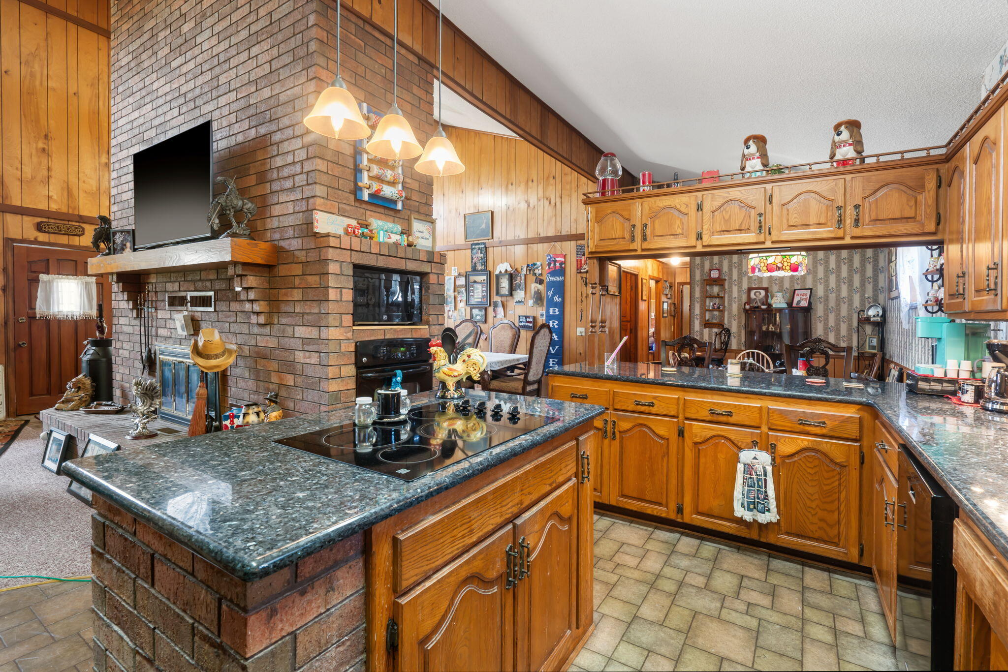 19077 Lawrence 2170 Property Photo 8