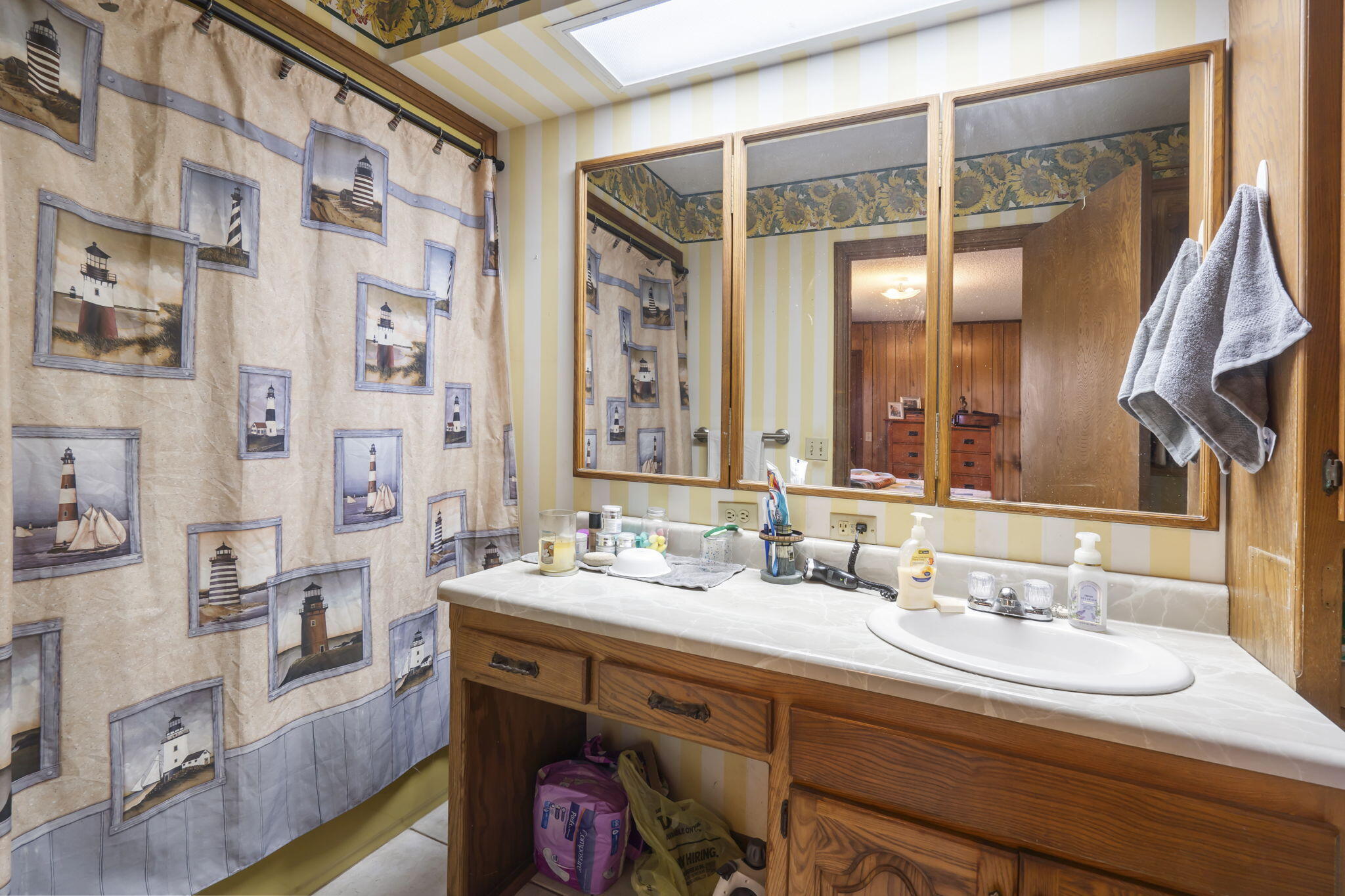 19077 Lawrence 2170 Property Photo 17